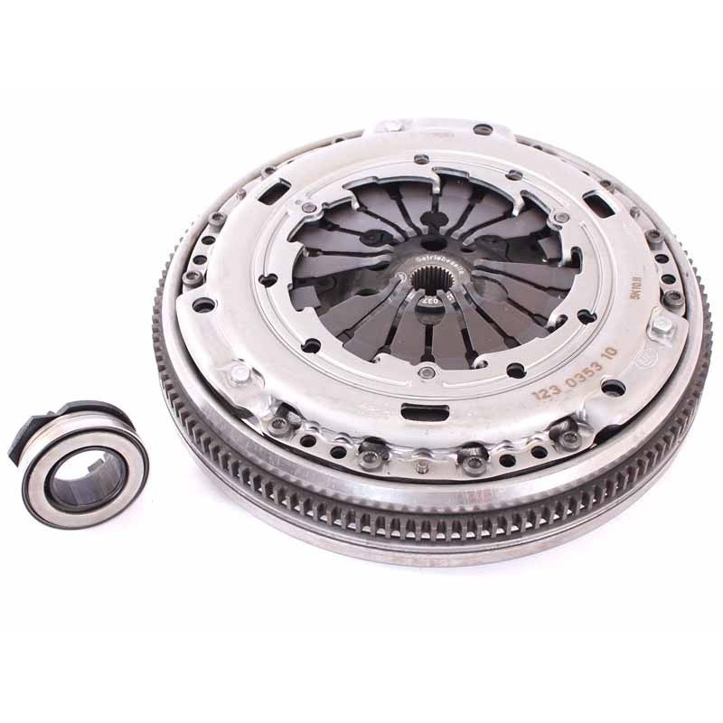 VW JETTA IV 1.9 TDi Turbo Diesel 81KW 99-04 with Complete Damped Flywheel Clutch Replacement